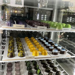 Läs mer om artikeln Praliner, Praliner, Praliner